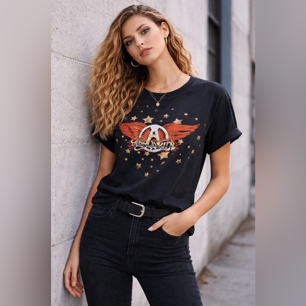 SIZE L | Aerosmith Vintage-Style Wings & Stars Graphic Tee - Picture 8 of 9